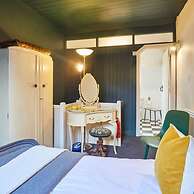Host Stay Dotty s Coastal Retreat