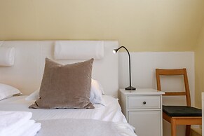 BE DEH Koni 43-13 in De Haan