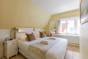 BE DEH Koni 43-13 in De Haan