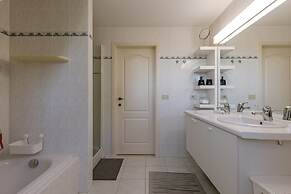 BE DEH Grot 79J in De Haan