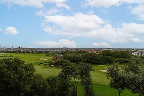 Stunning Apartment With Golf Course Views