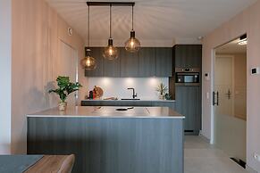 Stunning Apartment With Golf Course Views