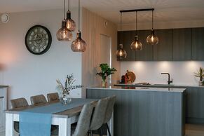 Stunning Apartment With Golf Course Views