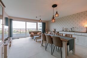 Stunning Apartment With Golf Course Views