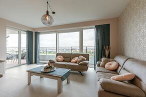 Stunning Apartment With Golf Course Views