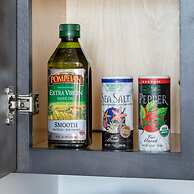 Sosuite 2BR Apt w W/d, Gym, On-site Restaurant