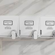 Sosuite 2BR Apt w W/d, Gym, On-site Restaurant