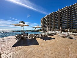 Sandy Beach 2BR Beachfront Getaway