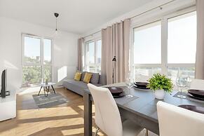 Lema Apartment Gdańsk by Renters