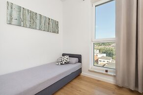 Lema Apartment Gdańsk by Renters