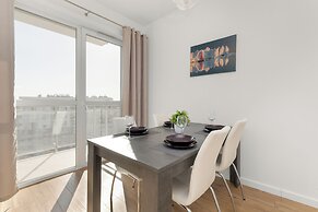 Lema Apartment Gdańsk by Renters