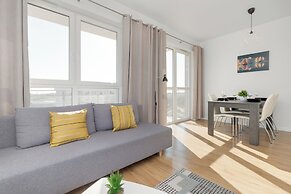 Lema Apartment Gdańsk by Renters