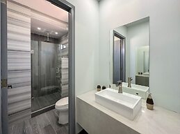Urban Oasis Apartment 3