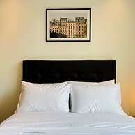 w Sunny 2BR in Modern Building in Chico