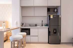 w Comfortable Loft w Balcony in Crespo