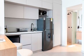 w Cozy Loft w Balcony in Crespo