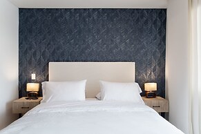 w Phenomenal Loft With Balcony in Crespo