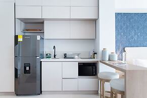 w Phenomenal Loft With Balcony in Crespo