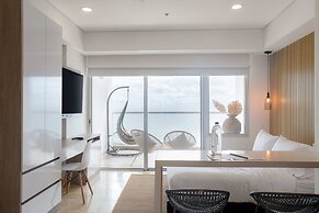 w Phenomenal Loft With Balcony in Crespo