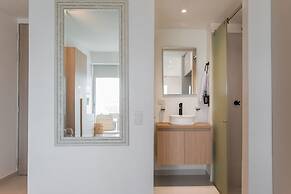 w Spectacular Loft With Balcony in Crespo