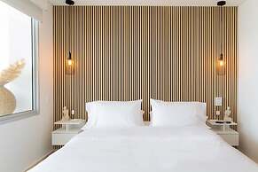 w Spectacular Loft With Balcony in Crespo