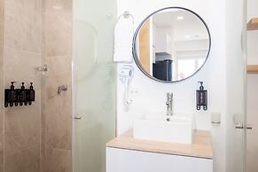 w Spectacular Loft With Balcony in Crespo