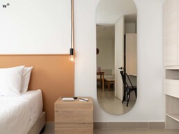 w Astonishing 1BR With Terrace at Poblado