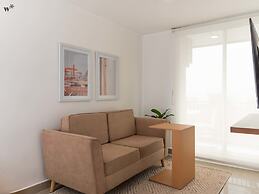 w Astonishing 1BR With Terrace at Poblado