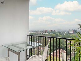 w Astonishing 1BR With Terrace at Poblado