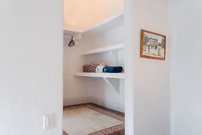 Fantastic 5BR House With AC in Cartagena