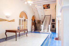 Fantastic 5BR House With AC in Cartagena