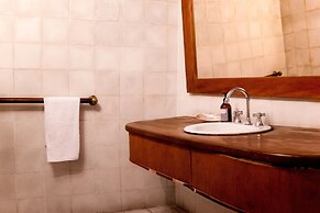 Fantastic 5BR House With AC in Cartagena