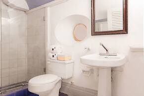 Fantastic 5BR House With AC in Cartagena