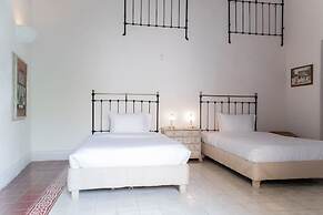 Fantastic 5BR House With AC in Cartagena