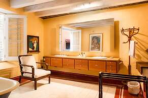 Fantastic 5BR House With AC in Cartagena