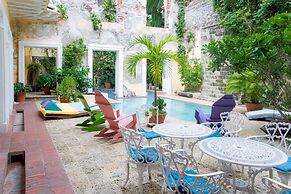 Fantastic 5BR House With AC in Cartagena