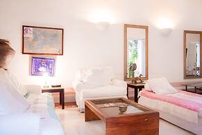 Fantastic 5BR House With AC in Cartagena