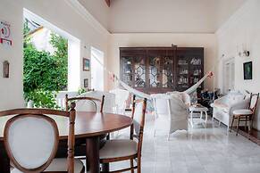 Fantastic 5BR House With AC in Cartagena