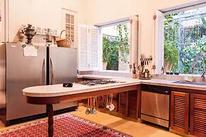 Fantastic 5BR House With AC in Cartagena