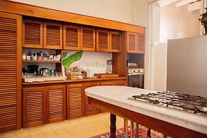 Fantastic 5BR House With AC in Cartagena