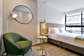 Lovely Loft With Modern Deco in Santa Barbara