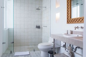 w Magnificent 3BR House w Modern Deco in Cartagena