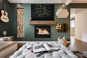 The Coronation Family Cottage - Hot Tub