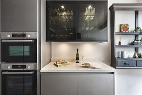 The Coronation Family Cottage - Hot Tub