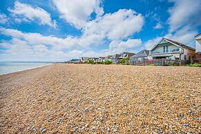 Beachfront House With 2 Kayaks Sleeps 8