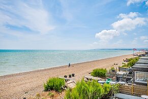 Beachfront House With 2 Kayaks Sleeps 8