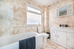 Beachfront House With 2 Kayaks Sleeps 8