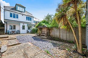 Beachfront House With 2 Kayaks Sleeps 8