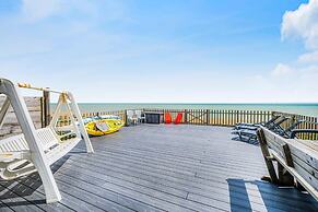 Beachfront House With 2 Kayaks Sleeps 8