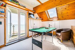 Beachfront House With 2 Kayaks Sleeps 8